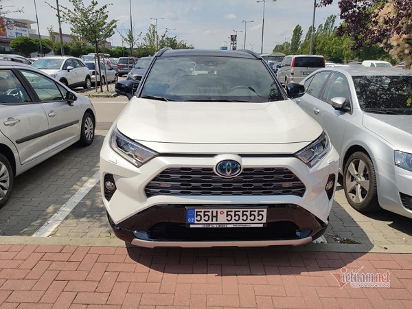 Nữ Việt kiều chỉ tốn 10 triệu 