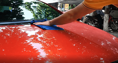 sáp phủ bóng chống bám bẩn thân xe