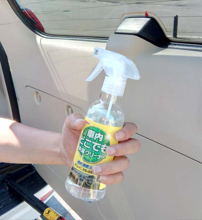 Bình xịt vệ sinh nội thất ô tô